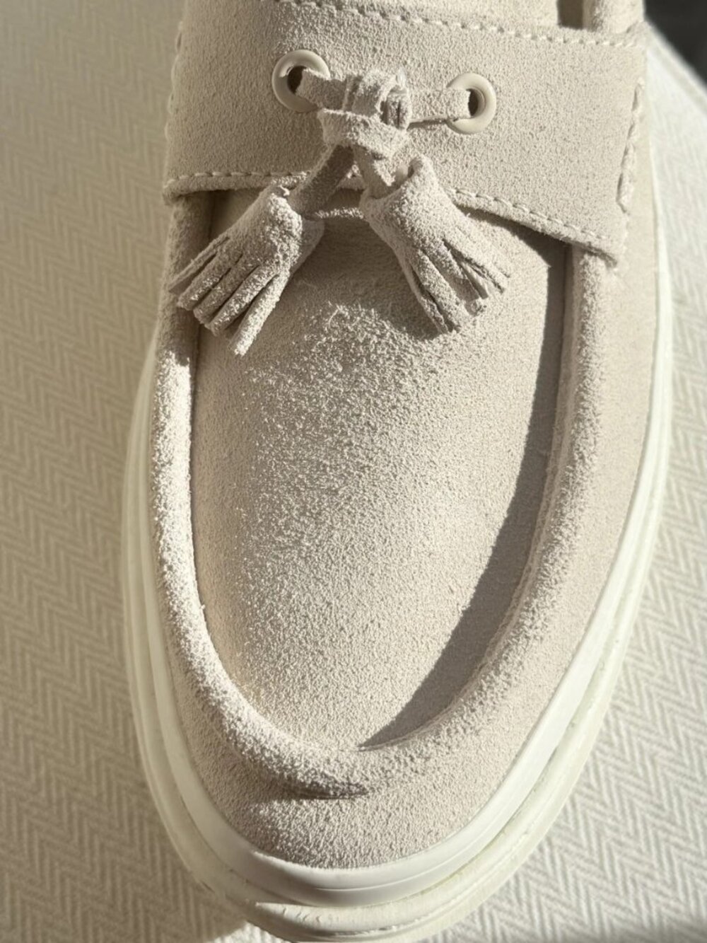 Converse Chuck Taylor All Star Lugged Heel Loafer Suede Tassel Beige 8.5 New - Picture 2 of 16